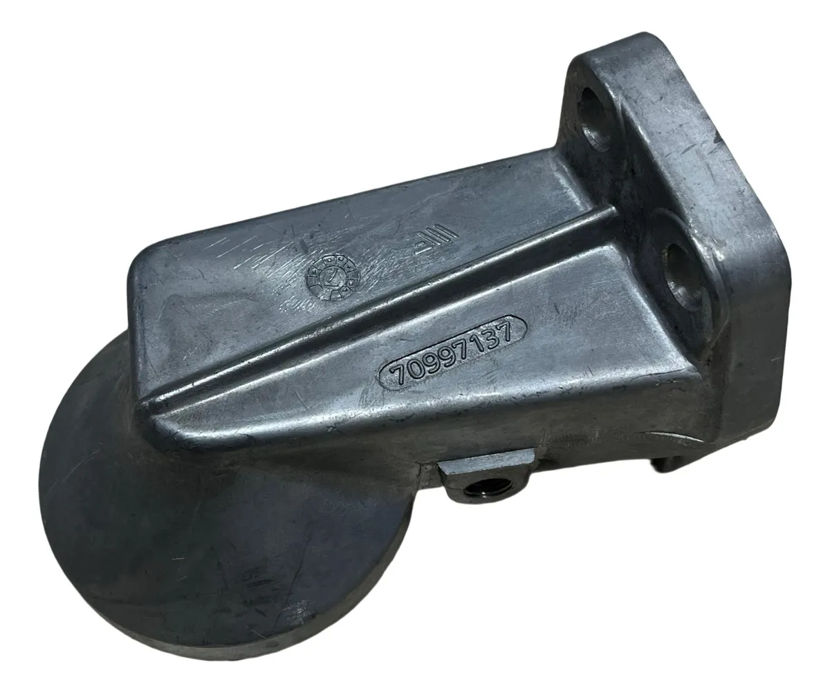 CABECOTE FILTRO OLEO MOTOR S4/S4T D20/40 CABECOTE FILTRO OLEO MOTOR S4/S4T D20/40